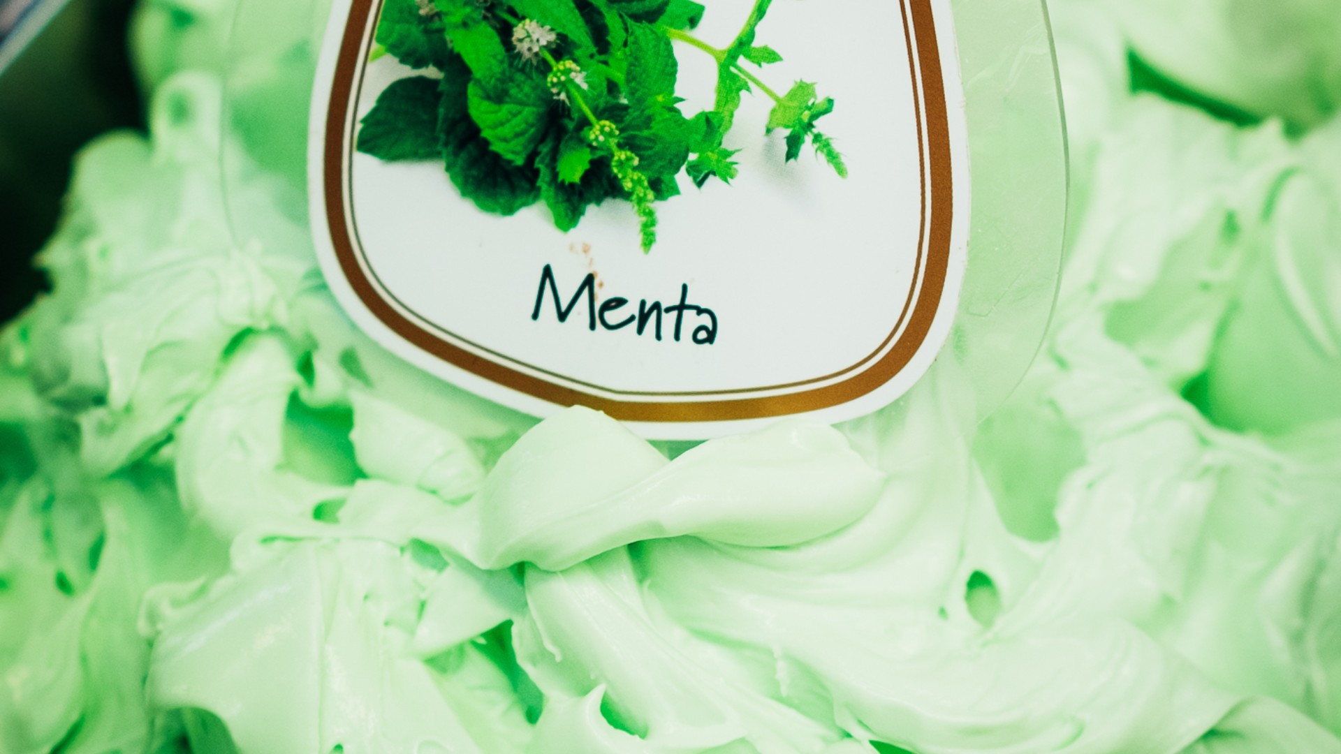 Nei gelati artigianali di qualità, gli ingredienti come frutta, cacao o frutta secca apportano antiossidanti e vitamine
