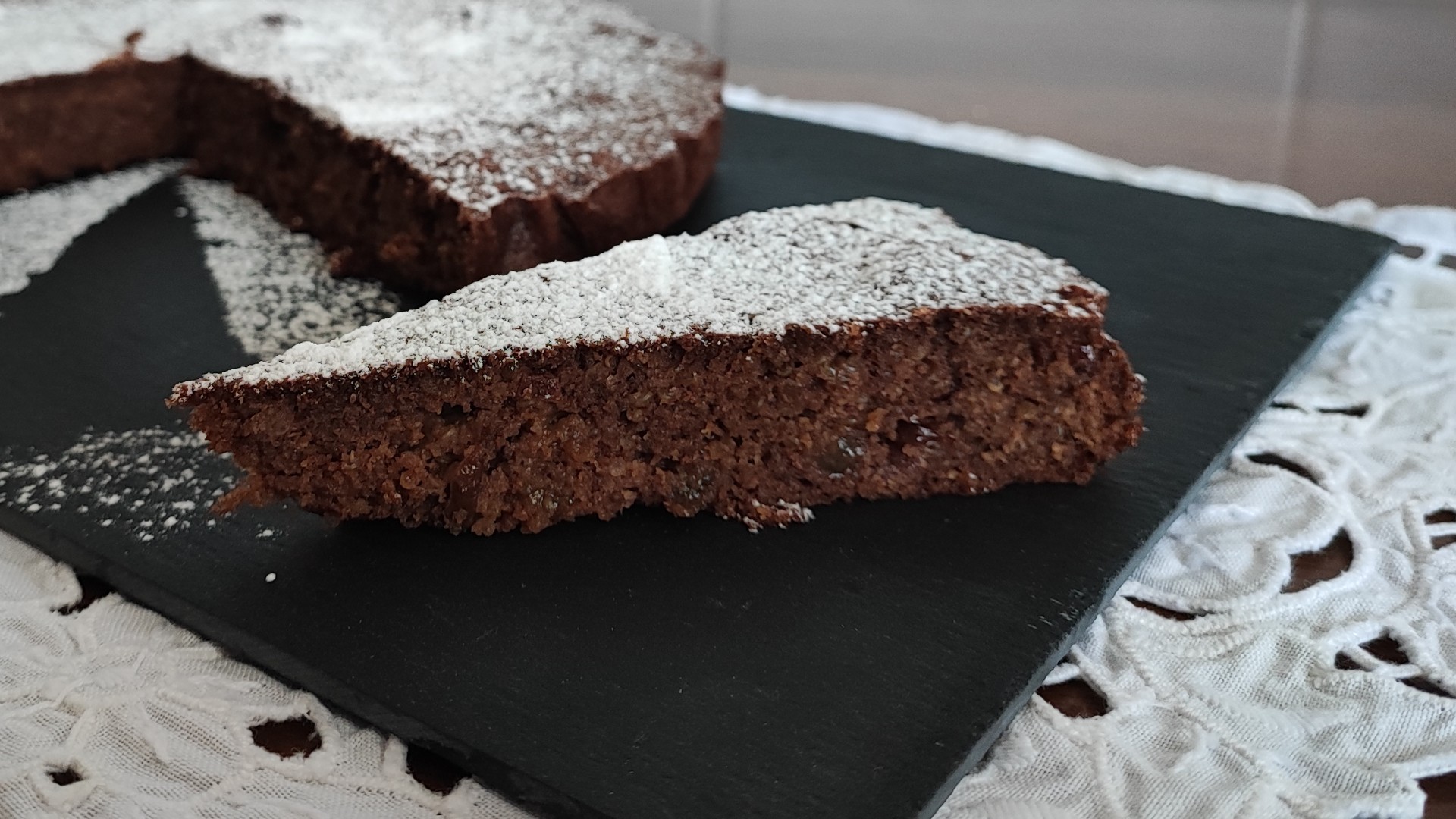 Inforna a 180°C per 40 minuti in forno statico già caldo. Controlla con uno stecchino prima di sfornare
