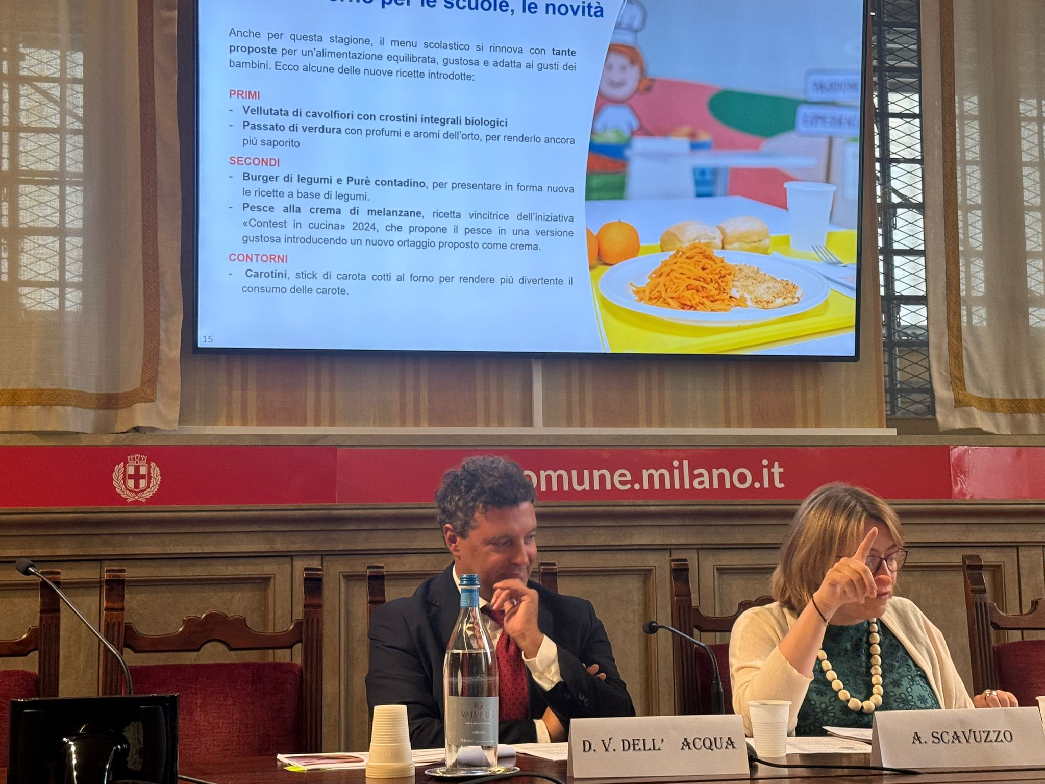 Per monitorare il gradimento dei cibi e migliorare il servizio, anche per l’anno scolastico 2024/2025 è stata commissionata da Milano Ristorazione una indagine di gradimento che ha visto protagonisti proprio i bambini, ai quali è stato chiesto di dare il loro giudizio sui cibi serviti in tavola sia rispetto al menu invernale che quello estivo. L’indagine ha interessato 95 classi appartenenti a 24 scuole primarie aderenti su base volontaria - dalla seconda alla quinta elementare - distribuite in tutti i Municipi della città e servite da 22 Centri Cucina e con un campione suddiviso in modo equilibrato tra bambine e bambini.