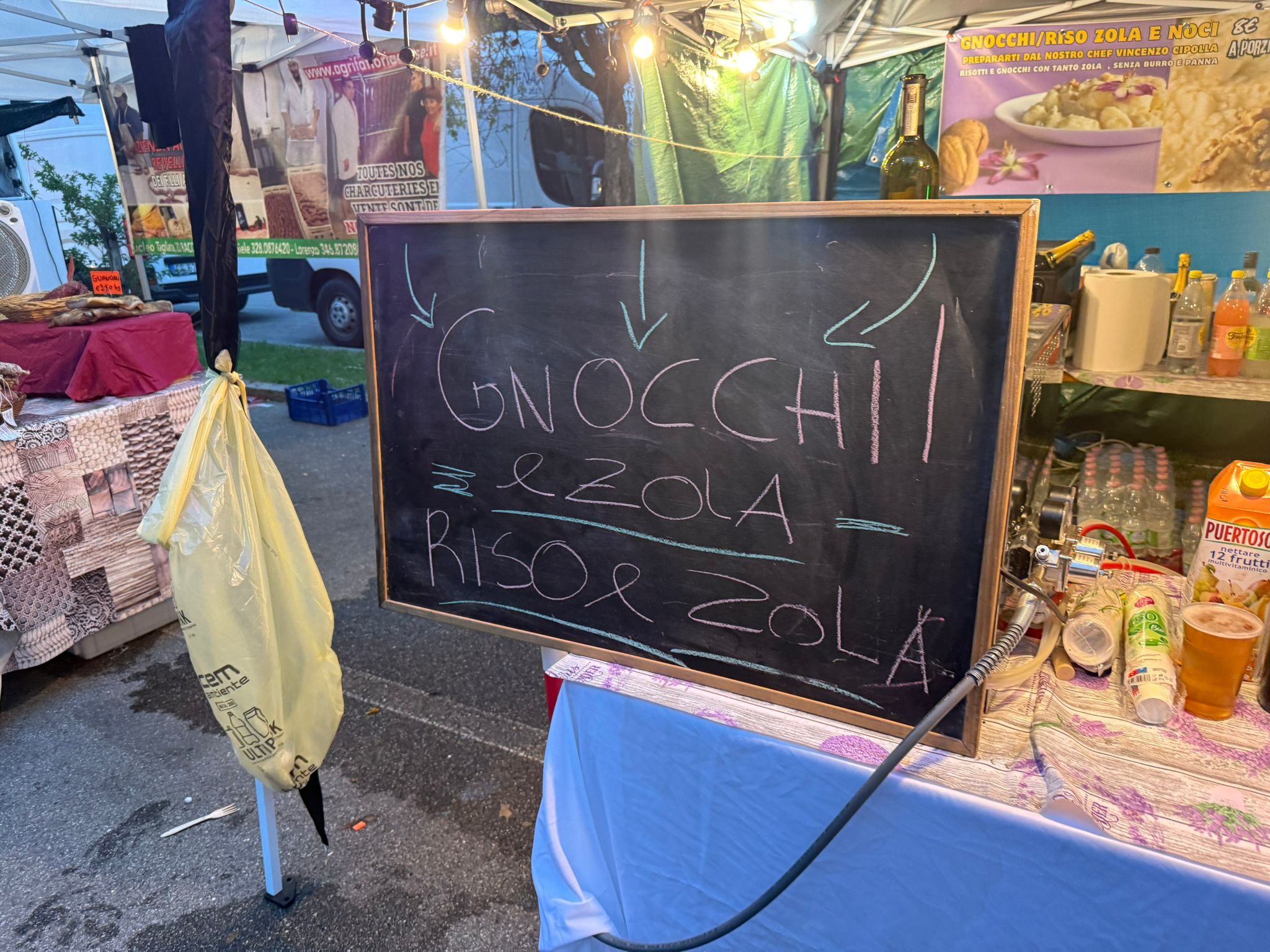 Immancabili però i gnocchi con lo zola.