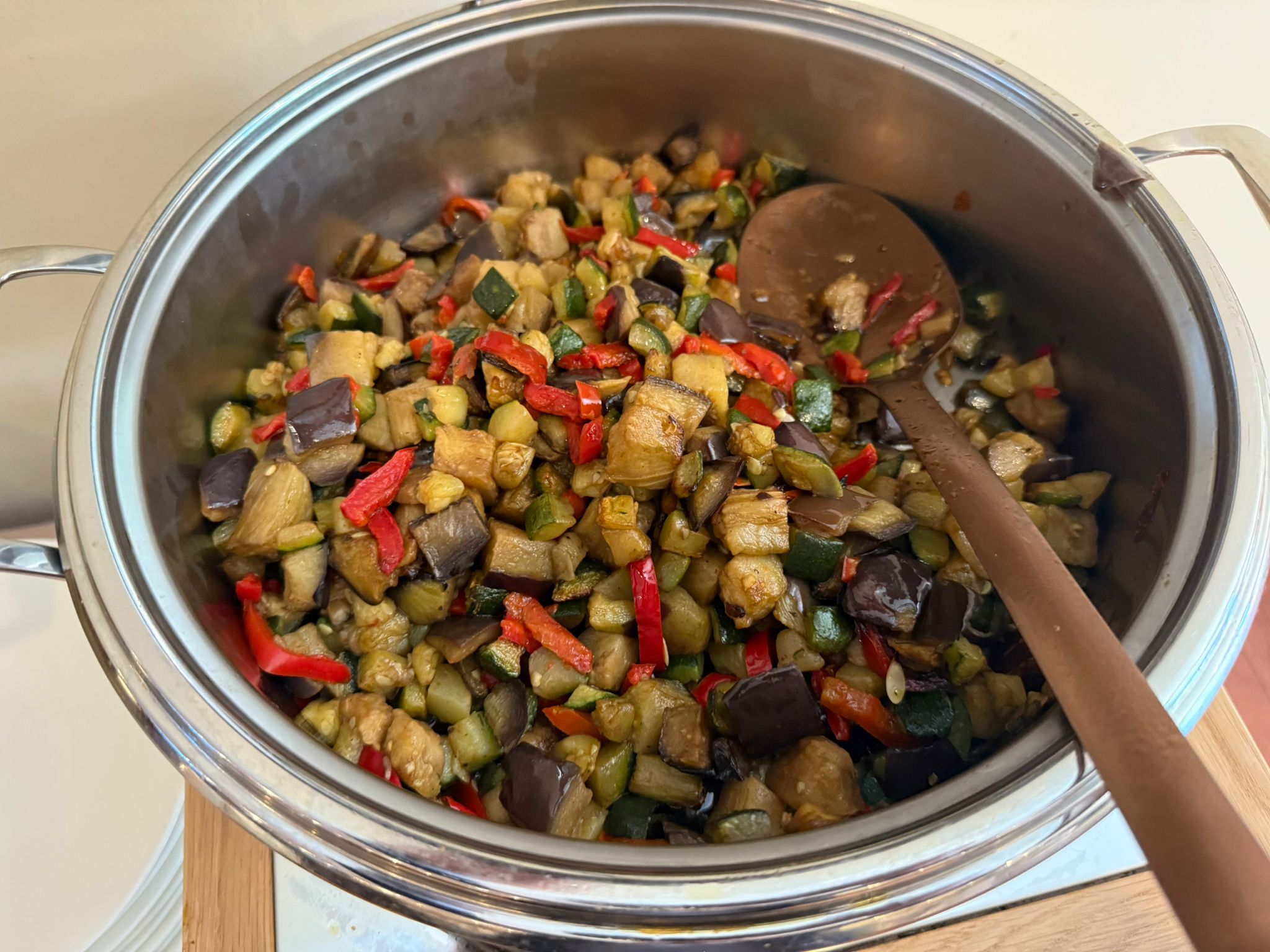 La coloratissima caponata di verdure...