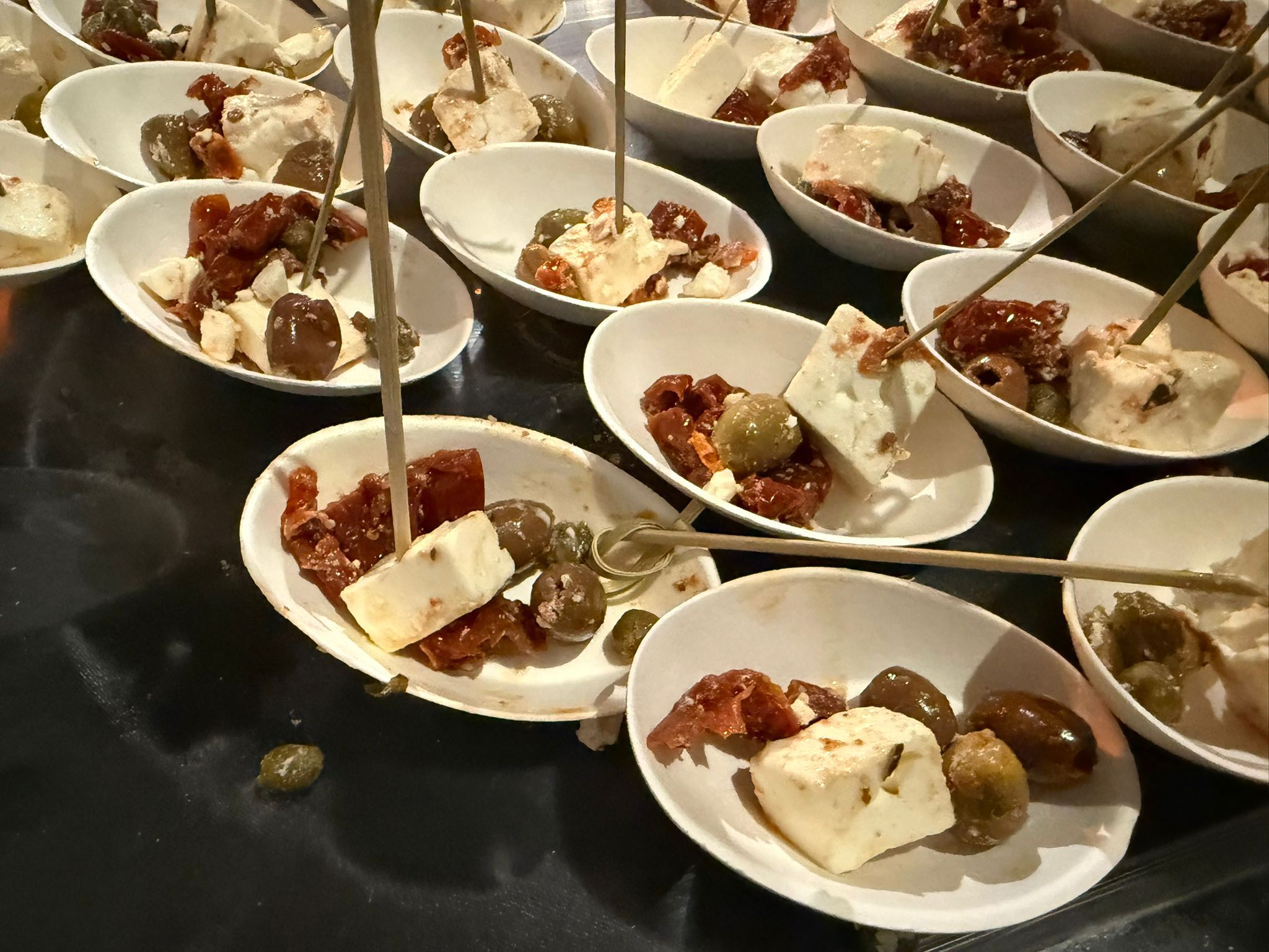 La serata di presentazione dell’appuntamento internazionale ha visto la partecipazione sul palco dei vertici del brand, tra cui Massimo Gallo, Amministratore Delegato STIHL Italia, e degli atleti di rilievo del circuito STHIL TIMBERSPORTS®, come il Campione italiano in carica Michel Perrin, che si batterà per conquistare il titolo di campione mondiale.