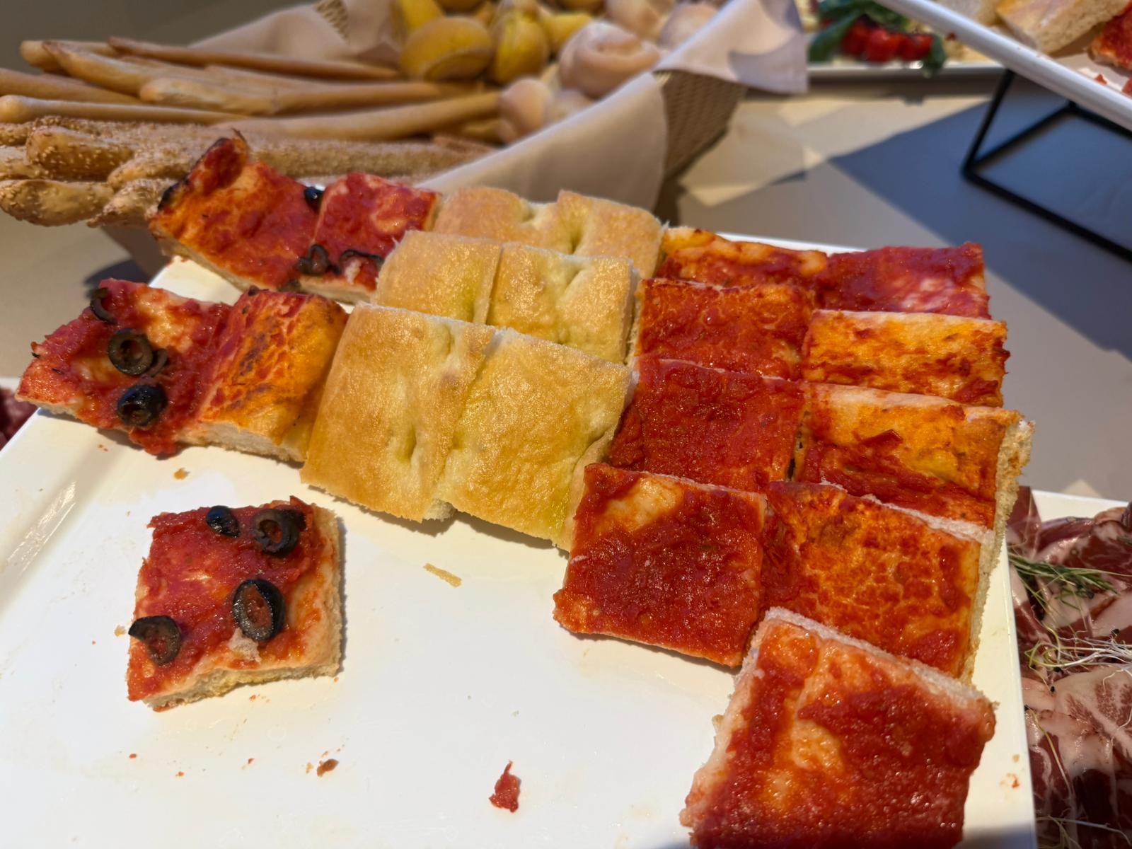 Un modo concreto per vivere il benessere insieme e trasformare il centro in un punto di riferimento per la socialità e l’aggregazione di grandi e piccoli.

