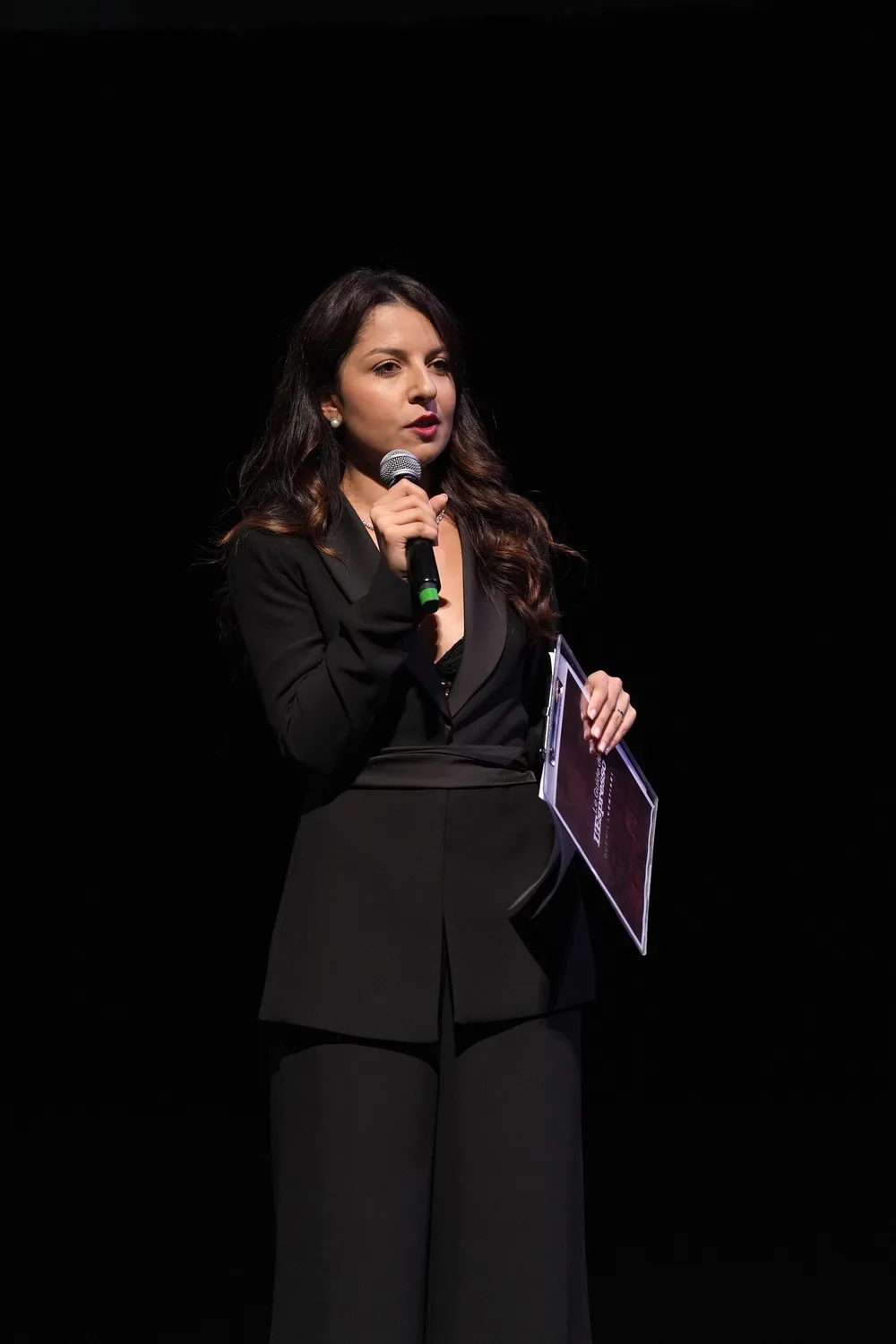 Sul fronte del vino, 7 cantine hanno ricevuto il “110 cum laude”, il voto più alto conferito dalla Guida: Alta Mora, Castello di Ama, Elvio Cogno, Ferrari Trento, Giovanni Rosso, Podere Forte e Tenuta Sette Ponti.