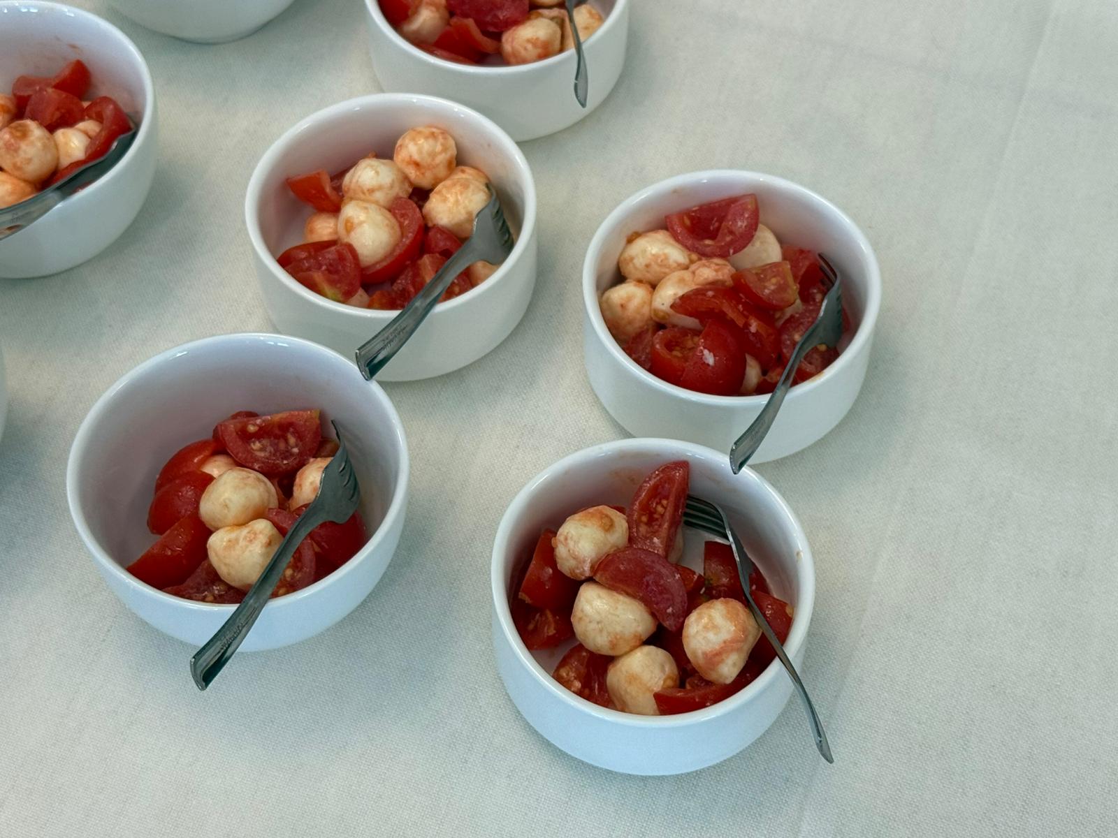 Oltre a pomodoro e mozzarella.