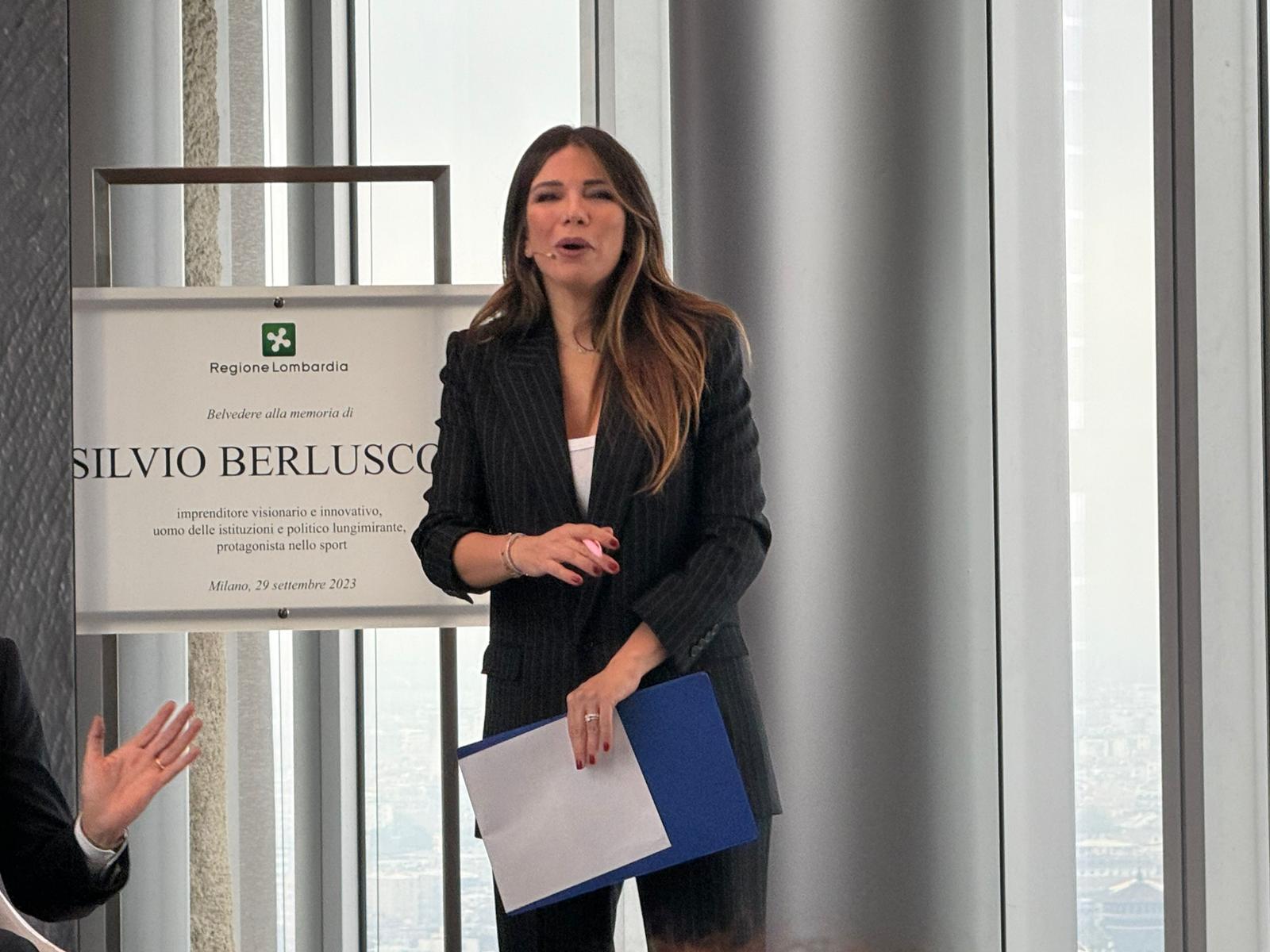  La conduttrice di Sky sta usufruendo delle ultime settimane di maternità.