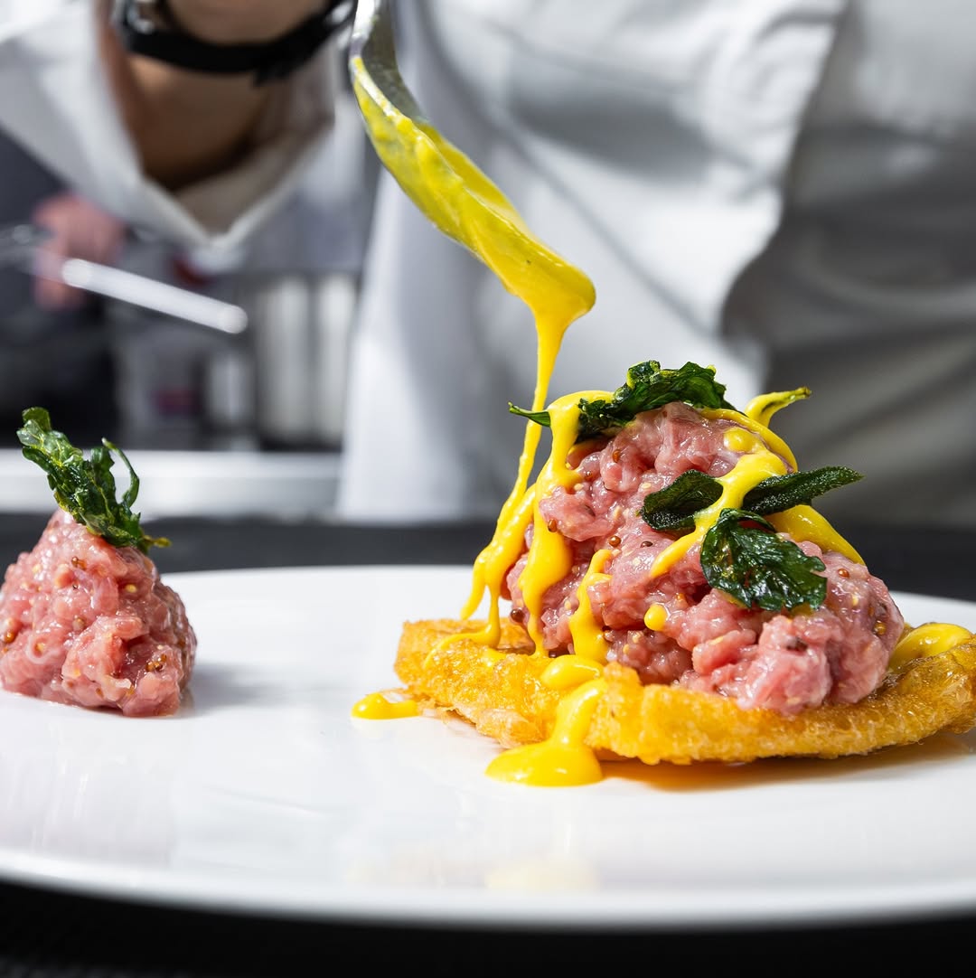Nel 1962 Aimo e Nadia aprirono la loro trattoria in via Montecuccoli, nella periferia ovest di Milano.