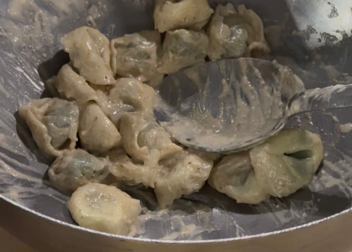 Deliziosi i pansotti in salsa di noci, tipico piatto ligure.