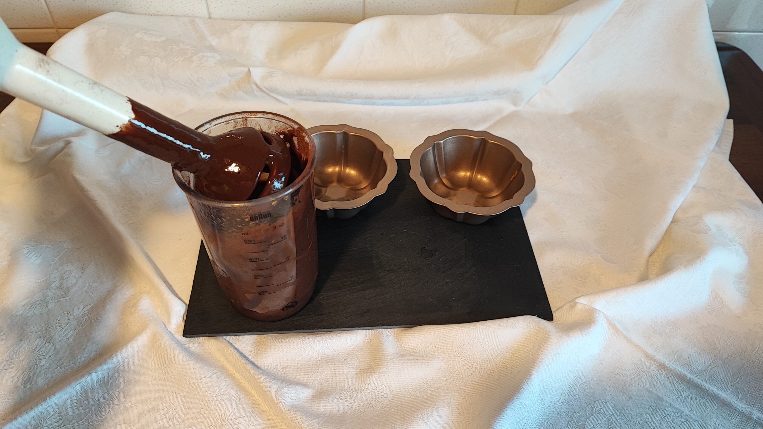 La preparazione di per sè è veloce, ma è necessario un tempo di riposo di almeno 8 ore in frigorifero.